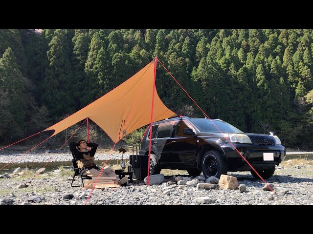 ソロキャンプ】漢のアウトドアスタイル！カーサイドタープで叶える贅沢