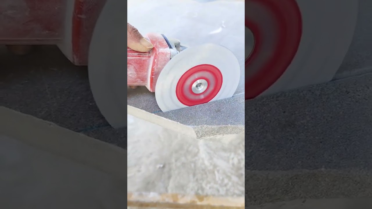 Vacuum brazed cutting disc for stone 