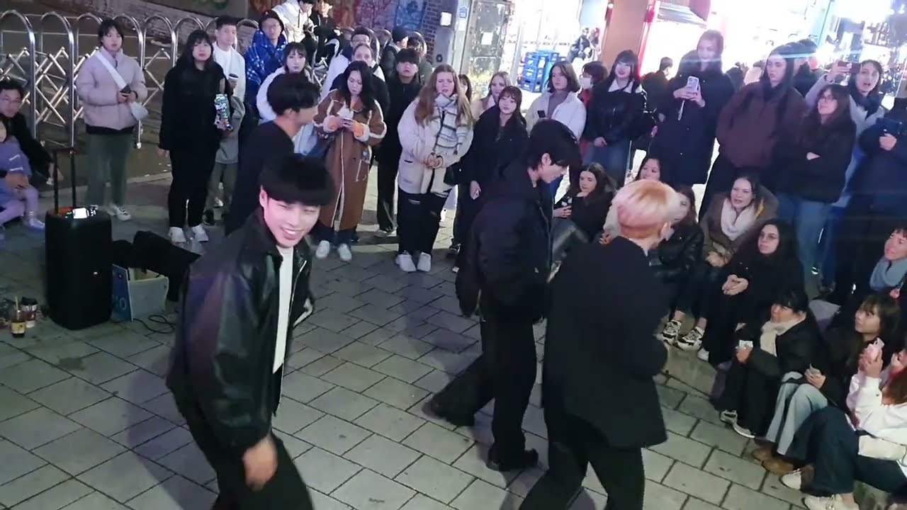 [STREET ARTIST] ONE OF. INTERACTIVE HONGDAE BUSKING. 231212.