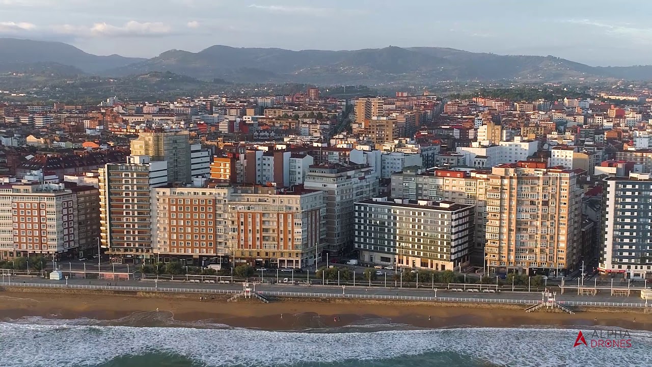 Gijón y su playa con el dron