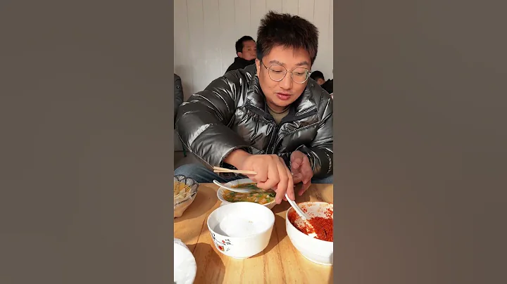 菏澤東明的鮮湯有人吃過嗎？感覺就是羊雜湯，太鮮了！#菏澤美食 #菏澤 #麥總去哪吃 - 天天要聞