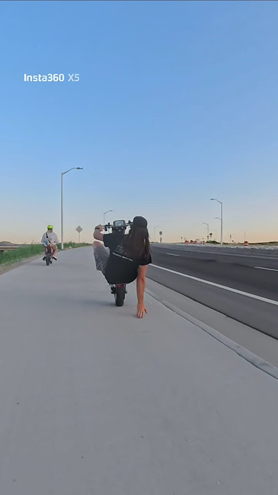 Modded Razor Hand drag #surron #wheelie #fun #fyp #viral