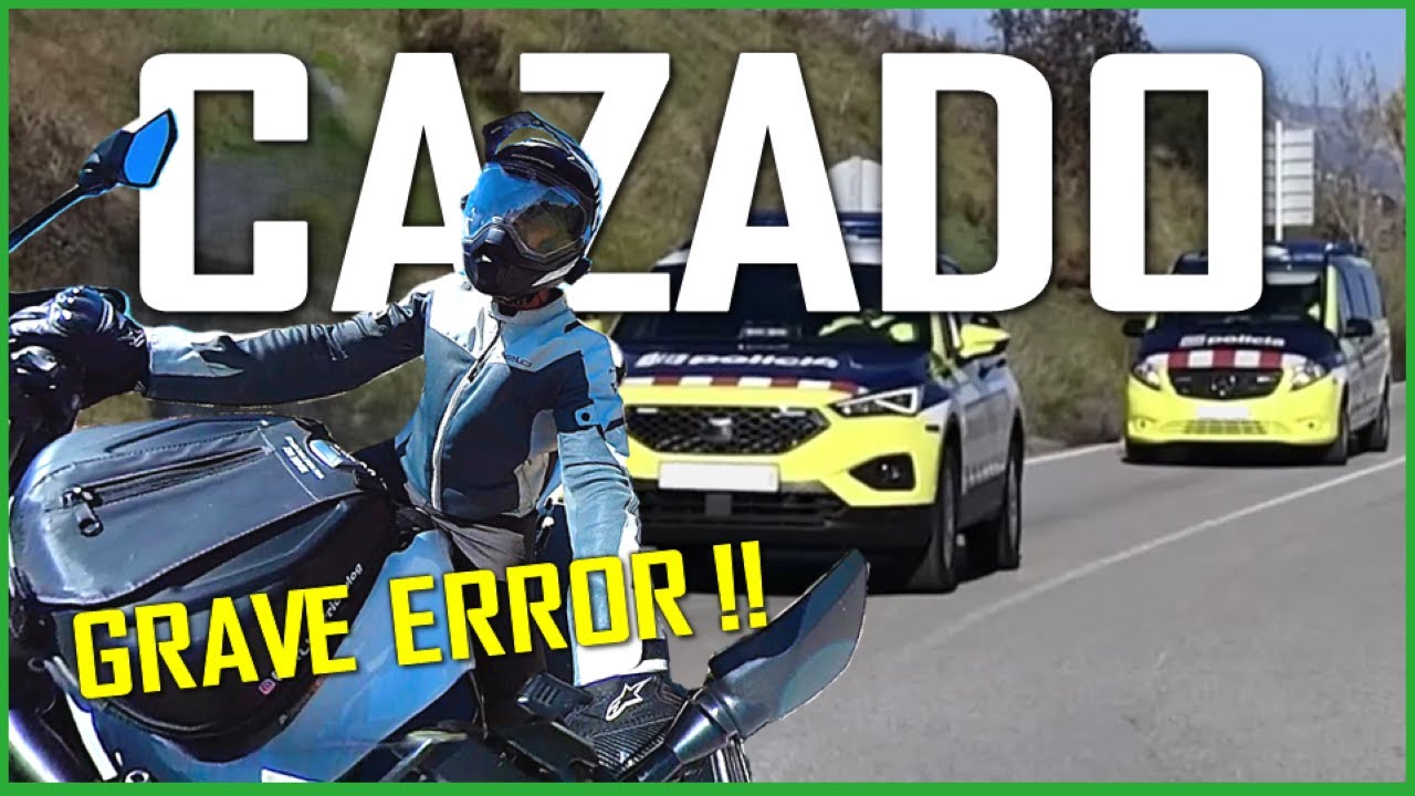 ADELANTO UN COCHE POLICIAL DE LA SECRETA EN DOBLE CONTÍNUA 🙈 GRAVE ERROR 😬