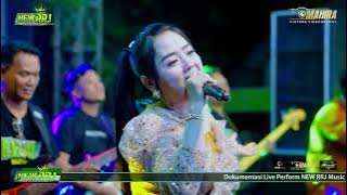 MEW RRJ.live mernung kidol.ngusikan.jombang.Susi permata sari.Bukit berbunga