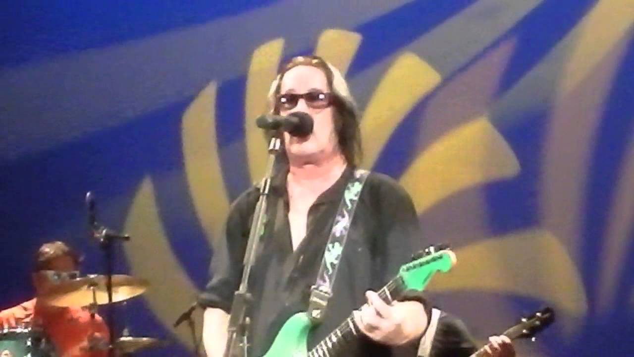 Todd Rundgren Drive - Riviera Theater, Tonawanda, NY 12-6-2015 - YouTube
