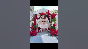 Cổng gỗ cắm hoa đám cưới siêu hót