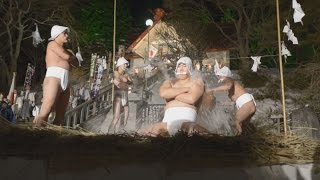 伝統の寒中みそぎ始まる 北海道、豊漁豊作祈る Young men perform ablutions in cold