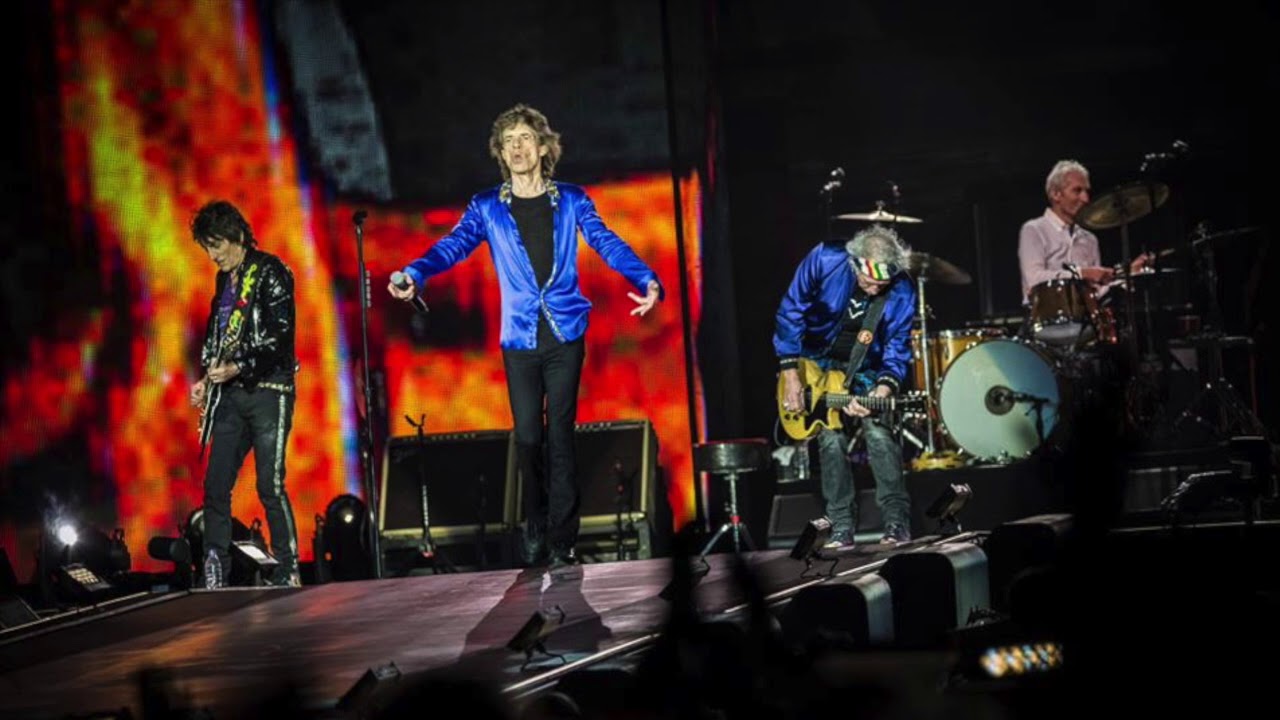 Rolling stones клипы. Лукка Италия концерт Rolling Stones. Rolling Stones in Lucca. Rolling Stones "Steel Wheels".