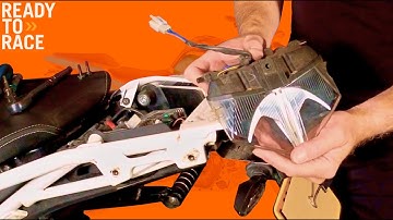 How to Remove Rear Light from the KTM Duke 390
