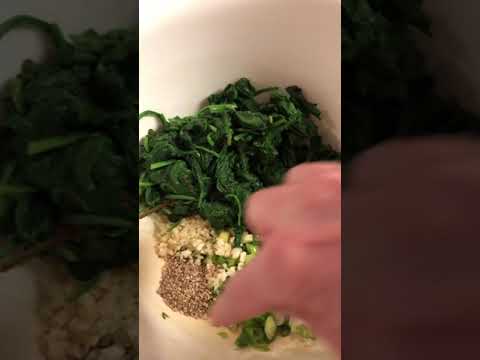 Super Simple Korean Spinach Side Dish - Explore Cook Eat