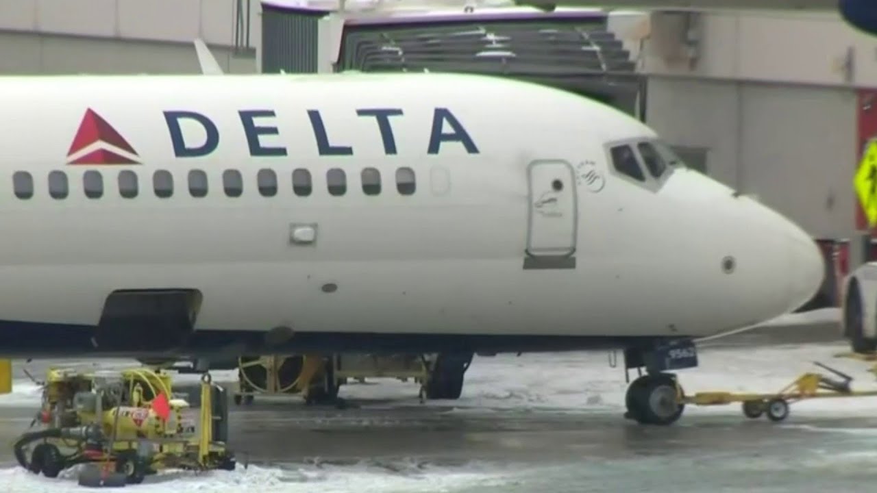 Detroit airlines work to get back on track after winter storm YouTube