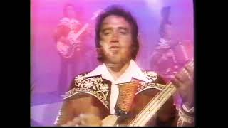 Video thumbnail of "Los Alegres de Teran - Moneda Sin Valor (En Vivo)"