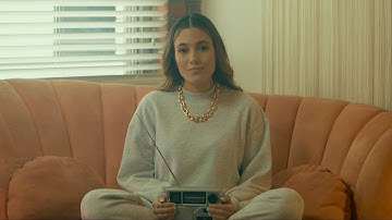 CRYS - pause (Official Music Video)