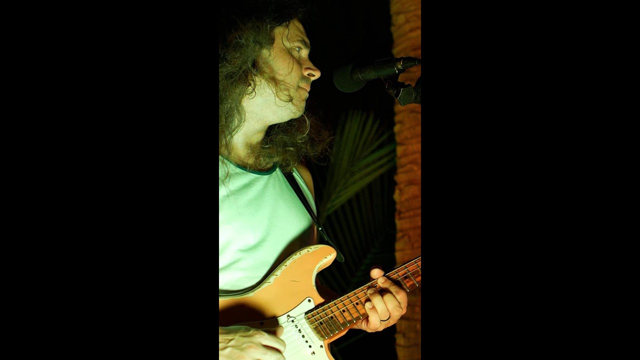 POOLSIDE GIG - LUMIX G7 vs YOLOCAM S3 | #livemusic #livelooping #madeirabeach