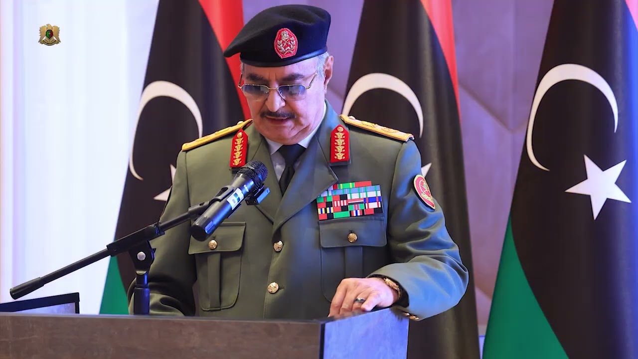 القائد العام المشير خليفة حفتر يشارك في مأدبة إفطار جماعي بمدينة درنة ويفتتح المجمع الإداري بالمدينة