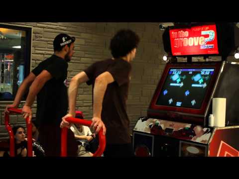 Louis vs. Stevereen - The Dive Game (Random) - D.O.W.N.S. 4