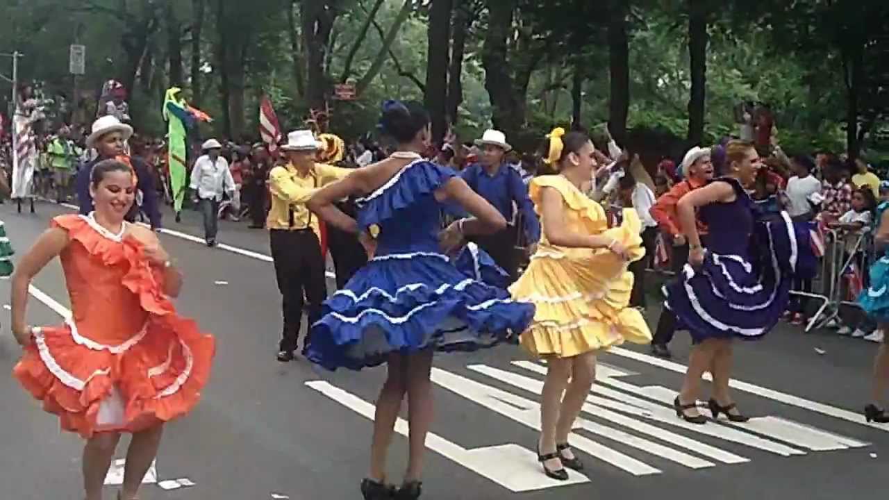Puerto Rican Day Parade~NYC~2012~Luquillo Dancers~NYCParadelife - YouTube