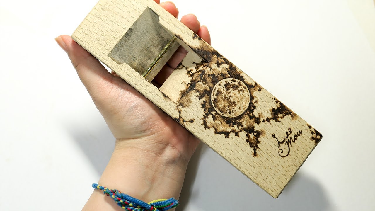 Pyrography on hand plane / Wood burning art - YouTube