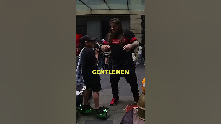 Kid Exposes Street Magician!?