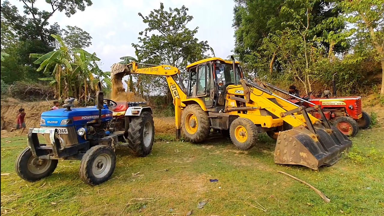 Jcb 3dx Backhoe Machine Working With Powertrack 434 Ds Plus Tractor