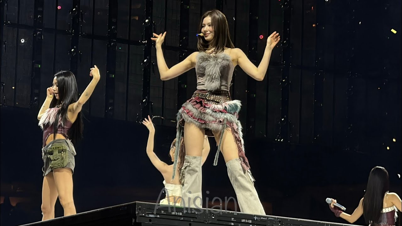 One Spark TWICE [트와이스] 2026 Fancam in Philly [260224]