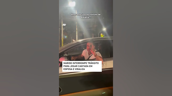 Husband stops traffic to flirt with wife and goes viral #shorts