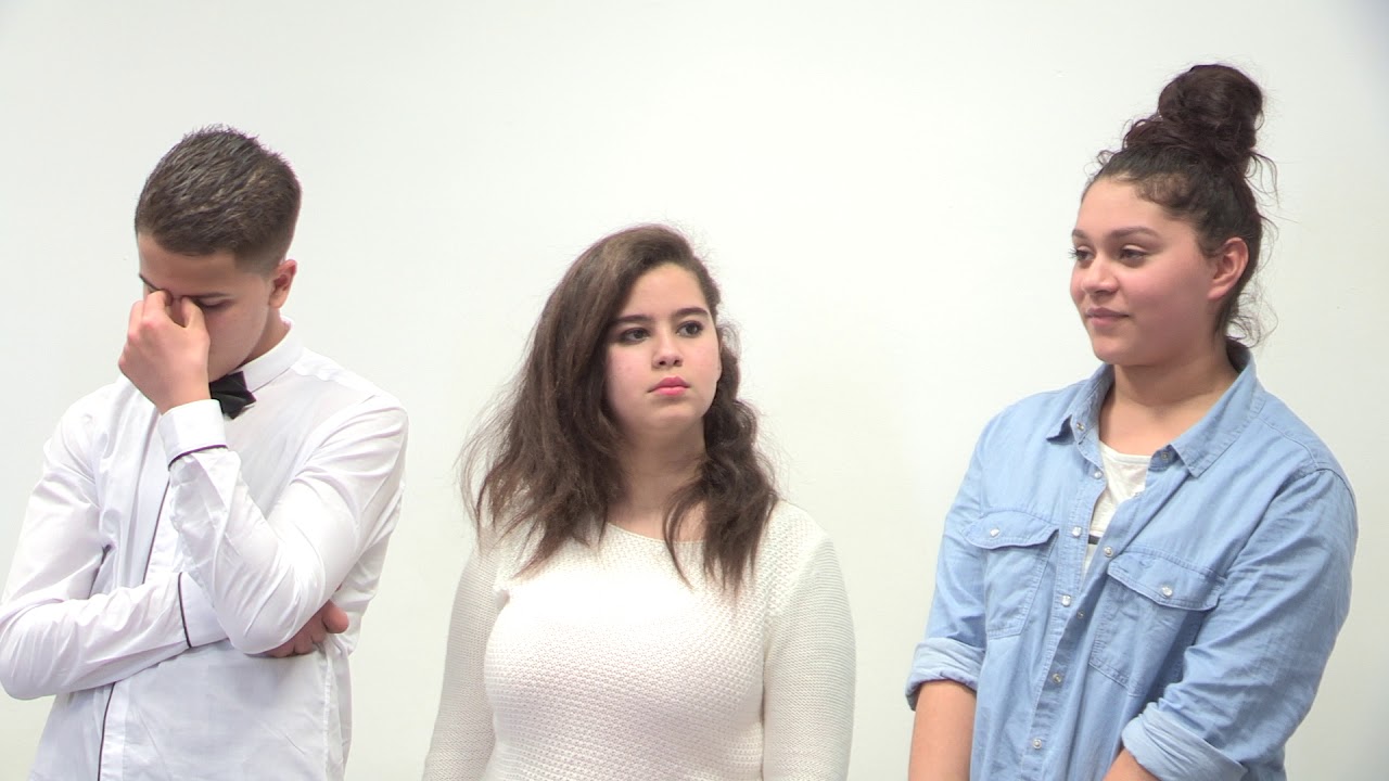 Béatrice Gille rencontre une classe UPE2A du collège Raymond-Poincaré de La Courneuve