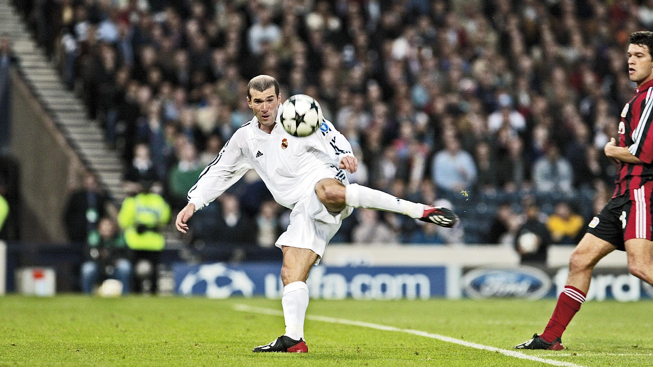 Zinedine Zidane at Juventus was a Midfield Master | Best Dribbling, Goals \u0026 Skills!