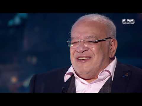 أنا والقناع وهو حابس دموعه صلاح عبد الله وذكريات يوم وفاة والدته وهو على خشبه المسرح