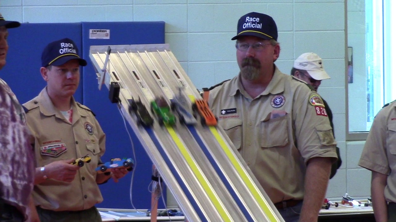 Pinewood Derby Race Day 2018 - Cubscout Eric 