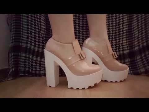 Video: Jennifer López Vorbește Despre Colecția De Pantofi Cu Giuseppe Zanotti