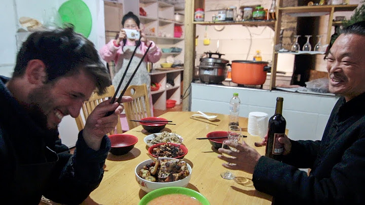 Christmas Dinner in China Goes Very, Very, Wrong...