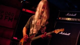 Watch Dinosaur Jr Forget The Swan video