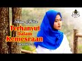 Revina alvira  terhanyut dalam kemesraan official music