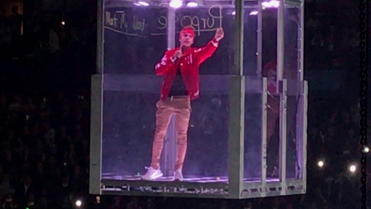 Justin Bieber - Entrance: Mark My Words - LIVE in Hamburg 14.11.2016