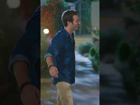 إنه سكران و عاشق رائحة الفراولة 