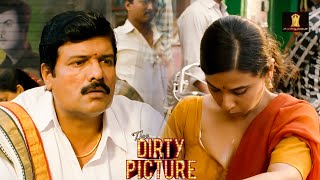 Tumhare Andar Bahut Bhookh Hai | The Dirty Picture | Vidya Balan Resimi