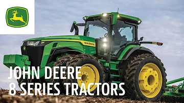 Kolik koní má kombajn John Deere 8?