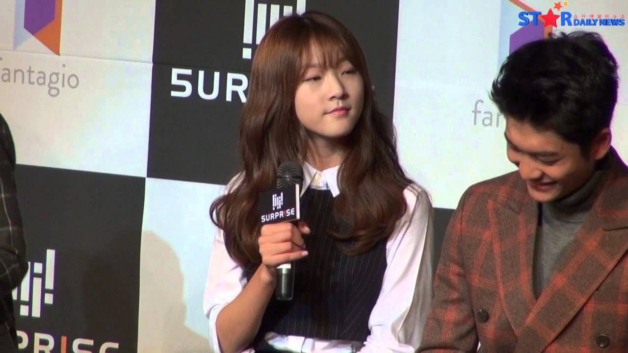 배우그룹 '서프라이즈' 쇼케이스 - 김새론 깜짝 방문