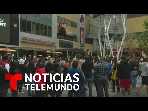 Aficionados se reúnen en el Staples Center para rendirle homenaje a Kobe Bryant