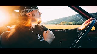 Video thumbnail of "San Di EGO - VČASIH JOČEM KO SEM SAM (Official Video)"