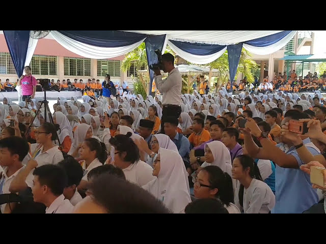 'Assalamualaikum Ustazah' cover by The US Pacific Fleet Navy Band Pipelines class=