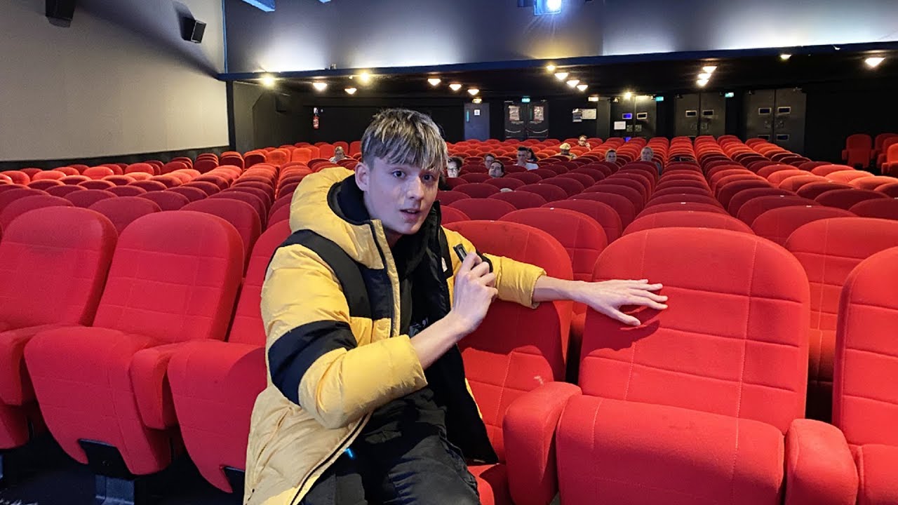 ASMR IN A CINEMA ?