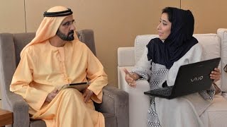 محمد بن راشد يزور المكتب الإعلامي لحكومة دبي ويطّلع إلى مشاريعه ومبادراته