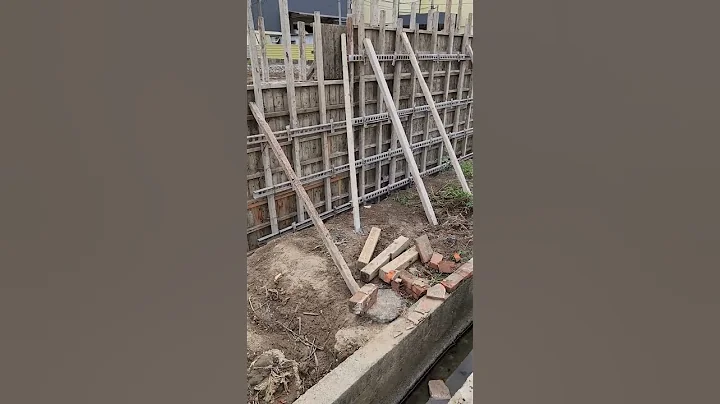 圍牆模板設立待完成模樣Formwork for the fence to be completed울타리용 거푸집 공사 완료 - 天天要聞