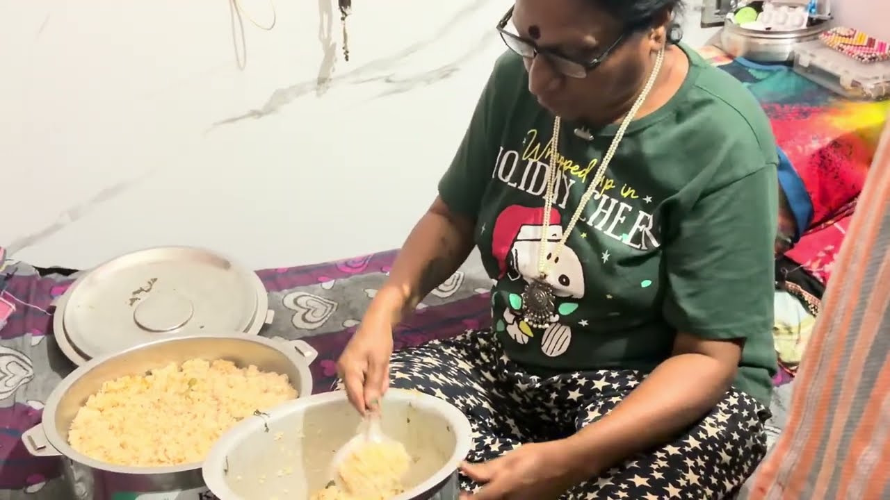 ఈరోజు కొత్తగా చూస్తున్నావా biryani స్మెల్ బాగుంది అని చెప్పడానికి 😂