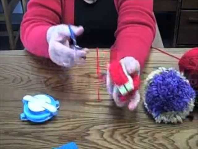 Pom-Pom Maker Demonstration 