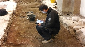 Archaeology on the field: QGIS and tablet
