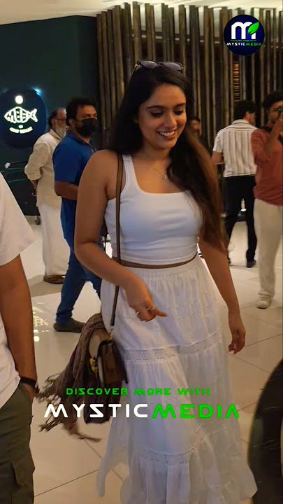 Sana Altaf looks beautiful with Hakeem Shahjahan Sana Althaf #sanaalthaf