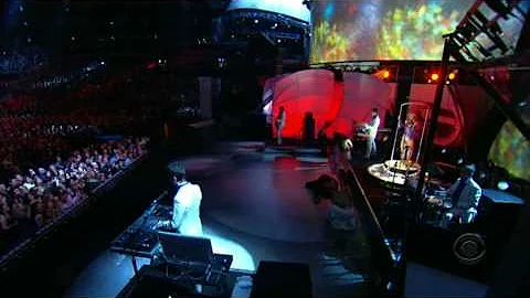 Gorillaz [ft.] Madonna -  Feel Good Inc [&] Hung Up - [LIVE] at Grammys 2006.mpg